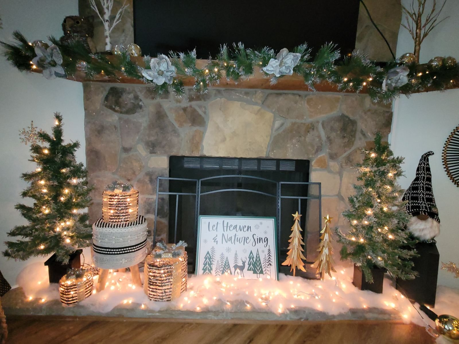 Christmas décor by Styled Spaces and Seasons